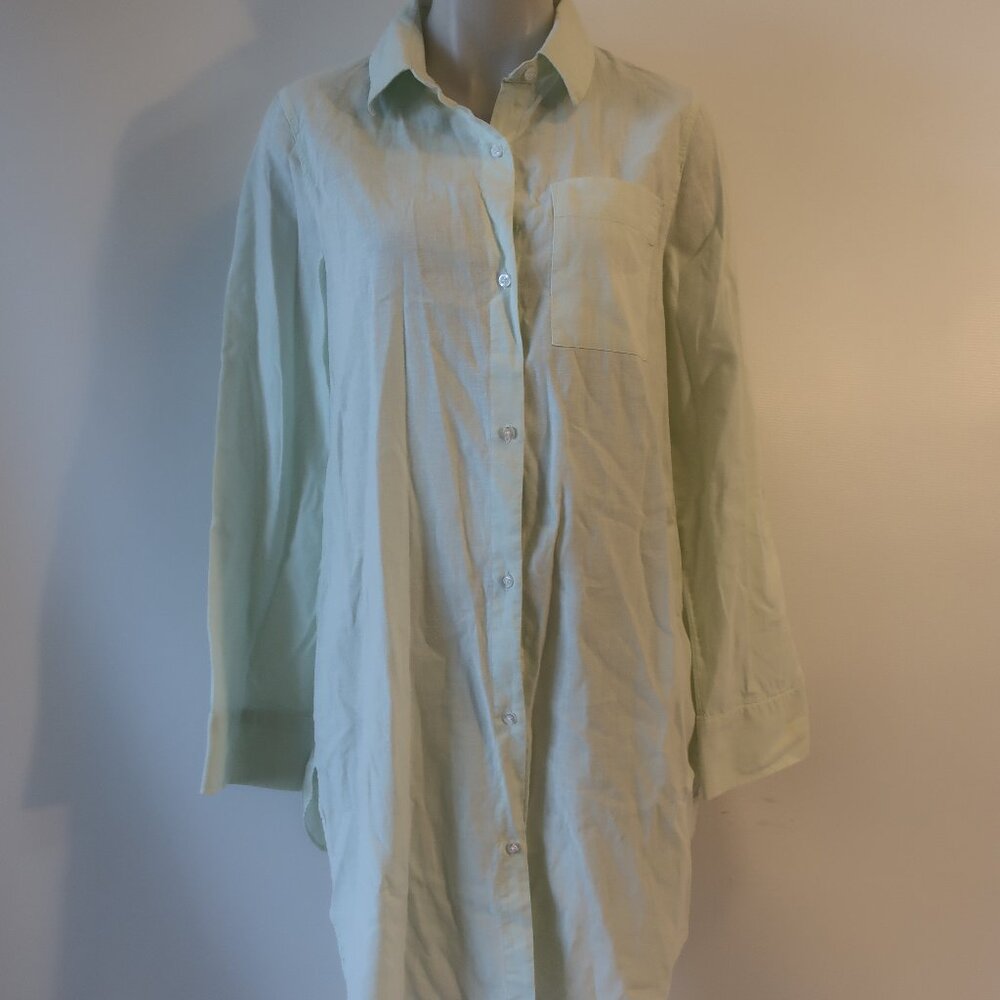 Womens Okaicos Light Green Long Button Down Shirt M